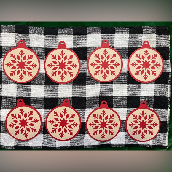 New handmade Red and off white Christmas Ornament/Gift tags set of 8 - Picture 7 of 7